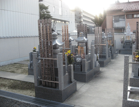 城興寺　墓地1